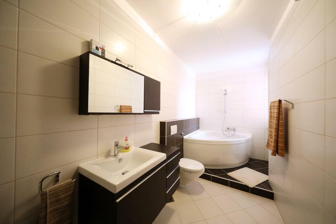 Villa Easyliving House Near Zadar à Posedarje Extérieur photo