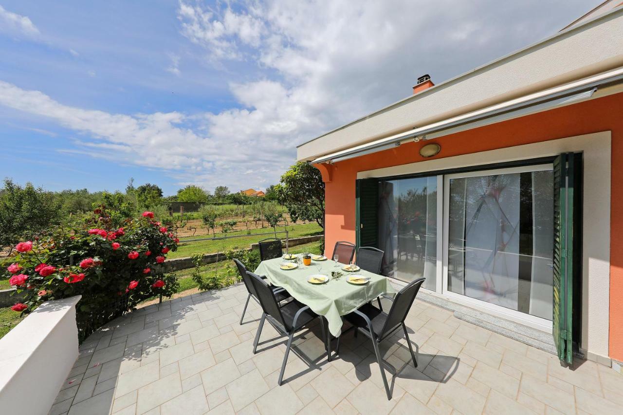 Villa Easyliving House Near Zadar à Posedarje Extérieur photo